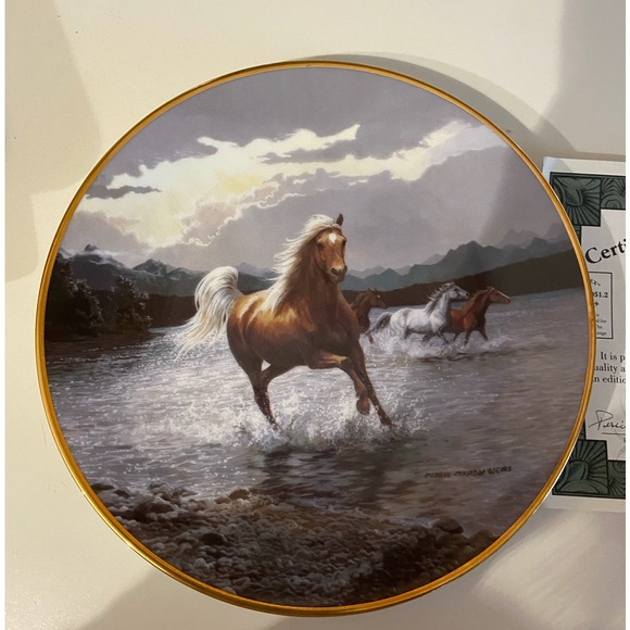 Bradford Exchange Palomino Horse Plate - Picture 1 of 3